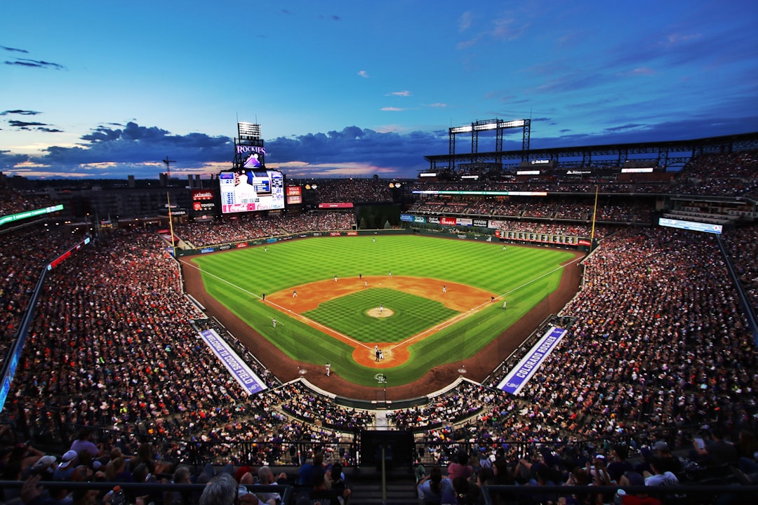 Cardinals vs Pirates: A Showdown on the Diamond